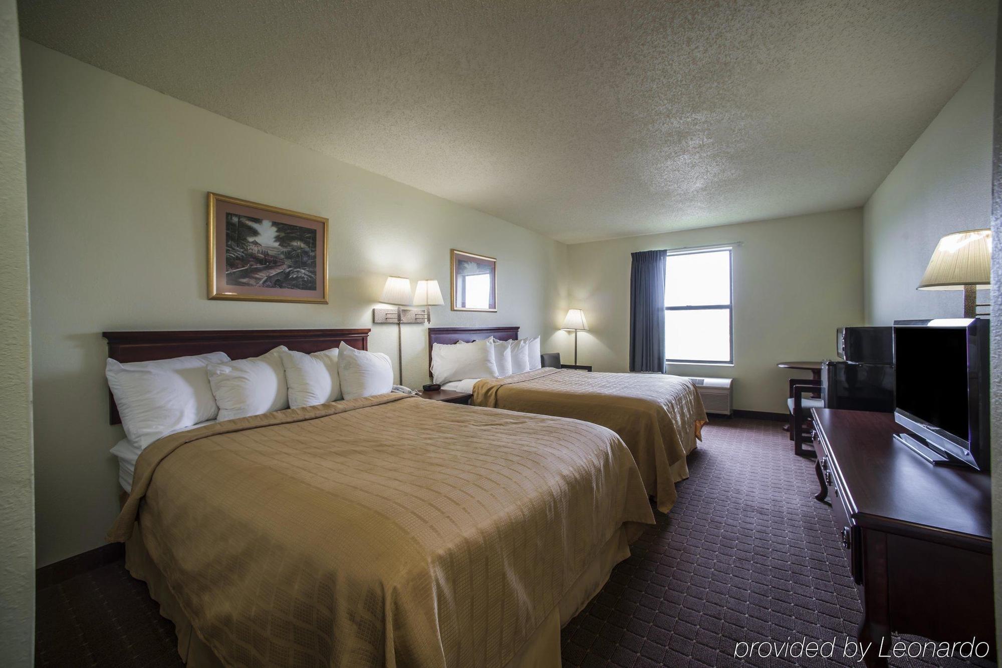 Super 8 By Wyndham Harrisburg Hotel Exterior foto