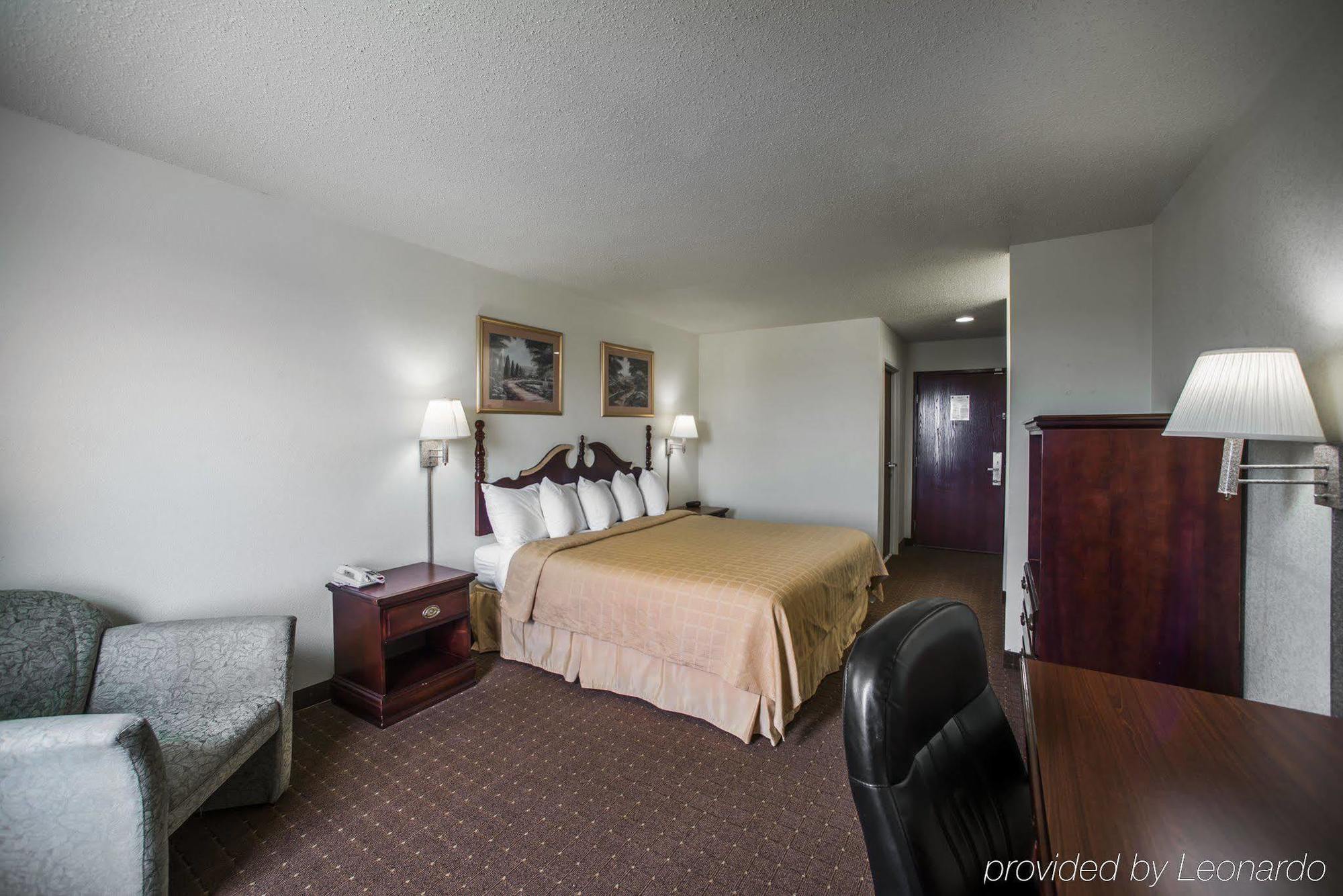 Super 8 By Wyndham Harrisburg Hotel Exterior foto